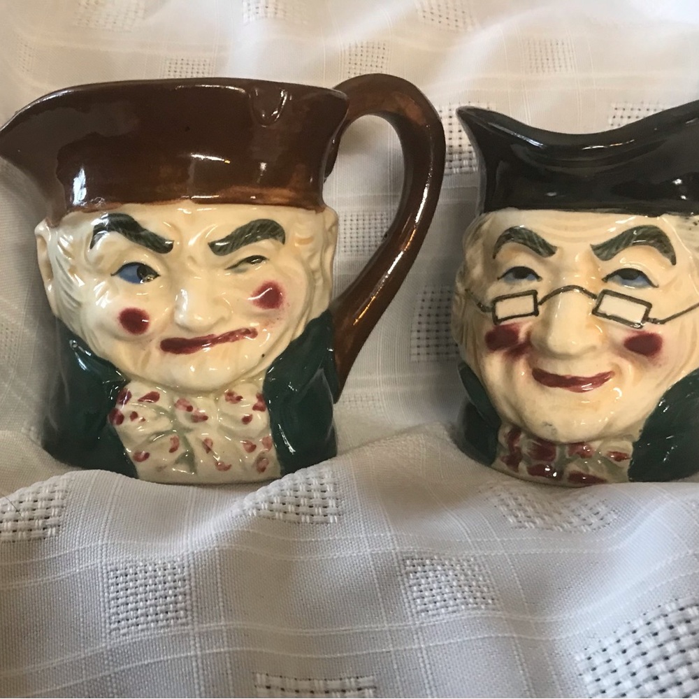 Pair Toby pitches made in Japan